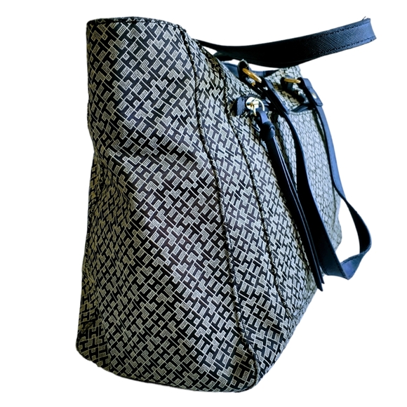 Tommy Hilfiger Women's Tote Bag - Picture 4 of 12